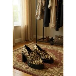 Gianni‎ Bini Maxxwelle Leopard Print Platform Block Heel Women's Size 6M - NWT